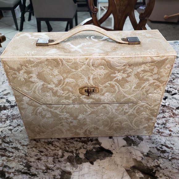 Vintage Viviane Woodard cosmetic carrying case large 12-in x9-in x 4-in clasp - Picture 9 of 15